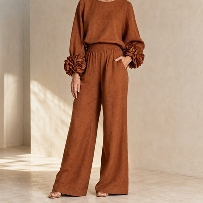 Lily | Two-piece set with floral cuffs