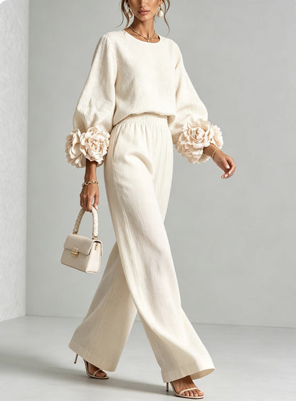 Lily | Two-piece set with floral cuffs