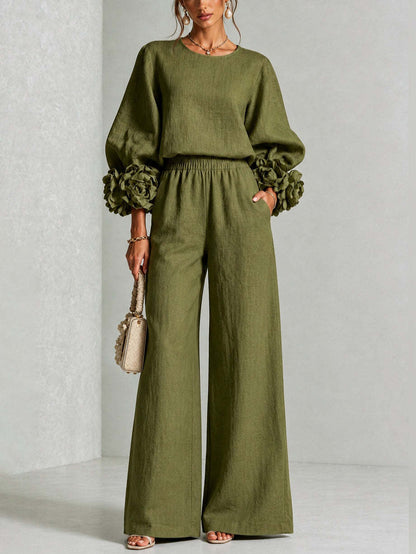 Lily | Two-piece set with floral cuffs