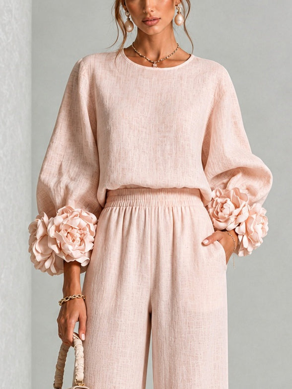 Lily | Two-piece set with floral cuffs
